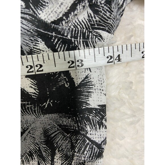 H&M Button Up Shirt Men’s Extra Large Black Gray White Palm Trees Hawaiian Camp - Picture 4 of 10